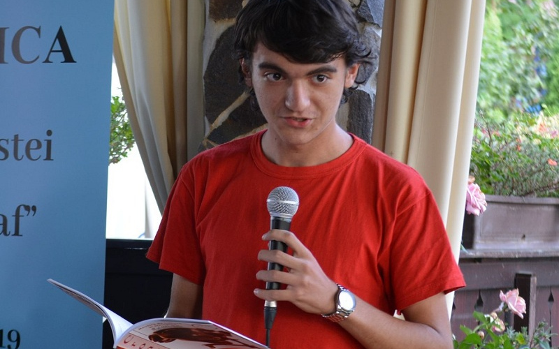 Toni Chira